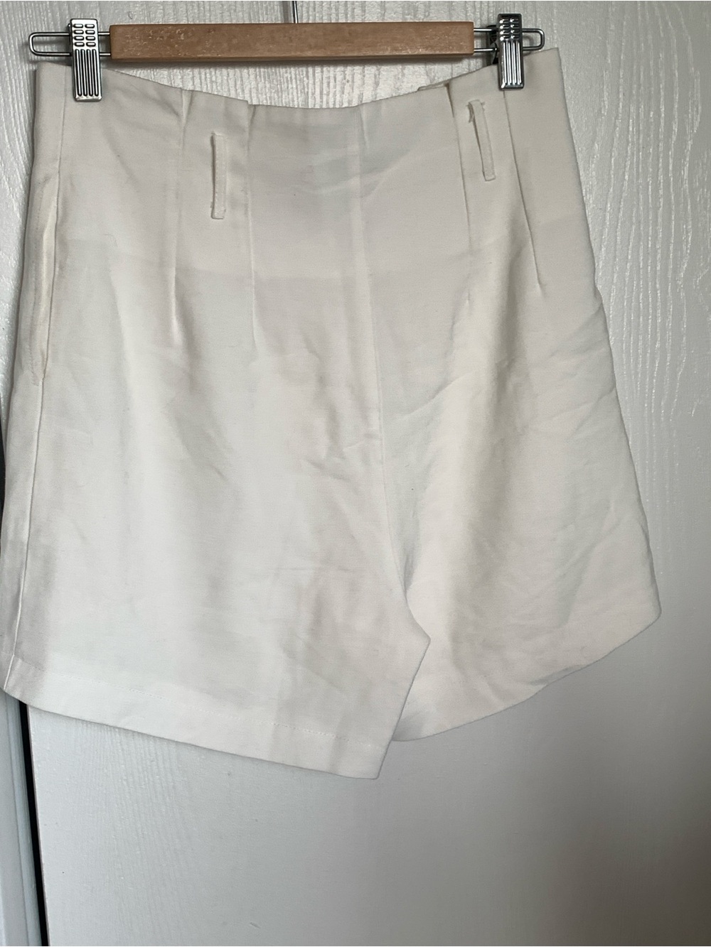 Molly Bracken Cream High-Waist Tailored Shorts
